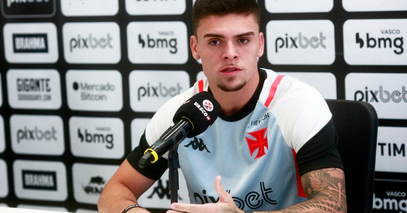 Gabriel Pec no São Paulo em troca de uma dívida por Léo Pelé