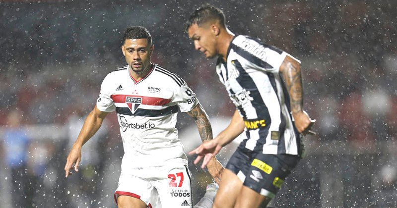 12/02/2023 - São Paulo 3 x 1 Santos - Morumbi - Paulistão