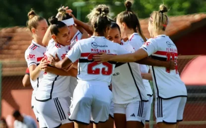 São Paulo goleia o Athletico-PR e sobe na zona de classificação do Brasileirão feminino