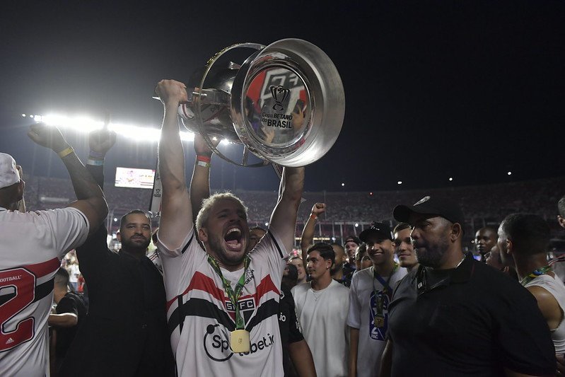 São Paulo x Flamengo: Rodrigo Nestor empata o jogo com um golaço; veja