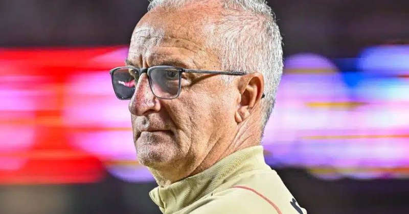 O técnico Dorival Júnior prepara o São Paulo para a final da Copa do Brasil contra o Flamengo