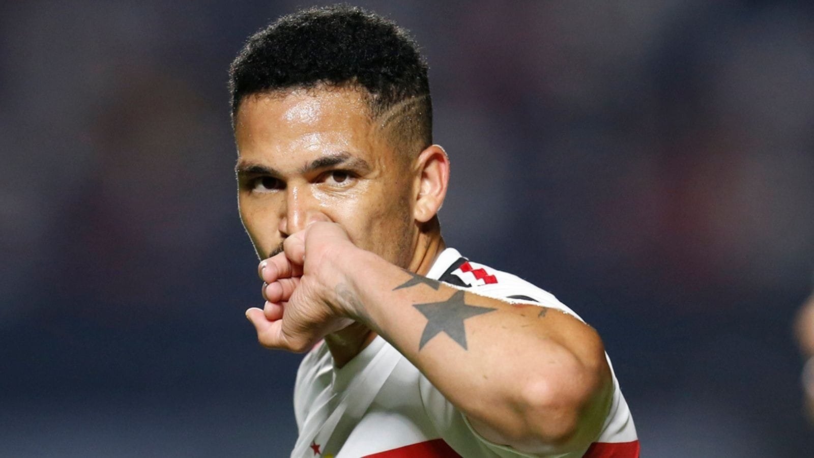 Luciano faz agradecimento irônico à diretoria do Flamengo pela liberação de Dorival Jr