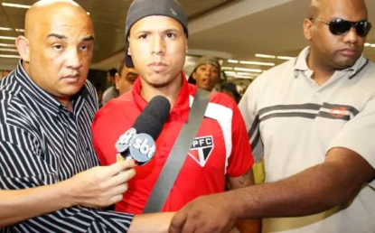 Luis Fabiano revela que colocou dinheiro do bolso por retorno ao São Paulo