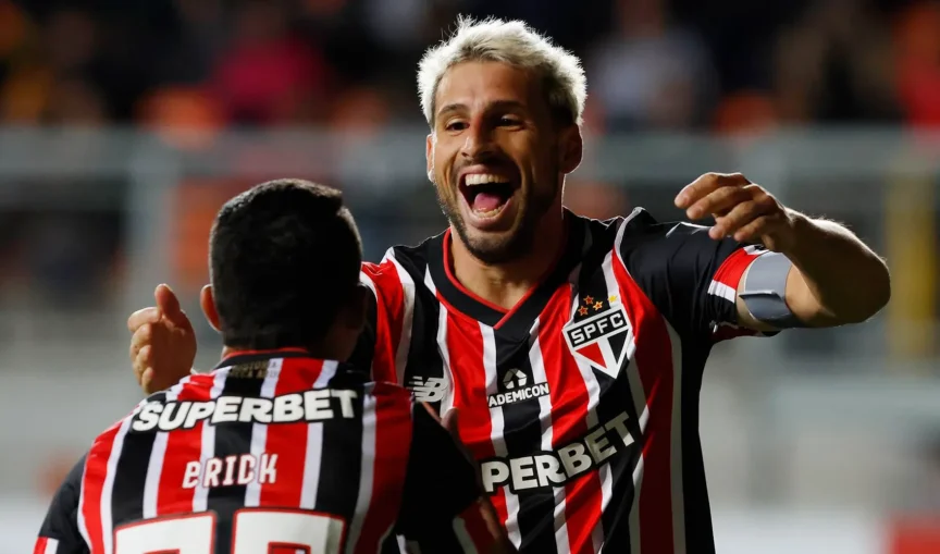 O São Paulo venceu o Cobresal pela Copa Libertadores com gol de Calleri