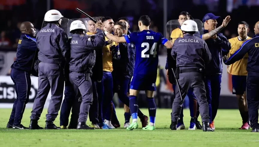 Jogadores do Talleres são detidos por desacato após derrota para o São Paulo