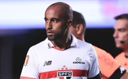 Zubeldía despista sobre usar Lucas contra o Corinthians; Arboleda está recuperado