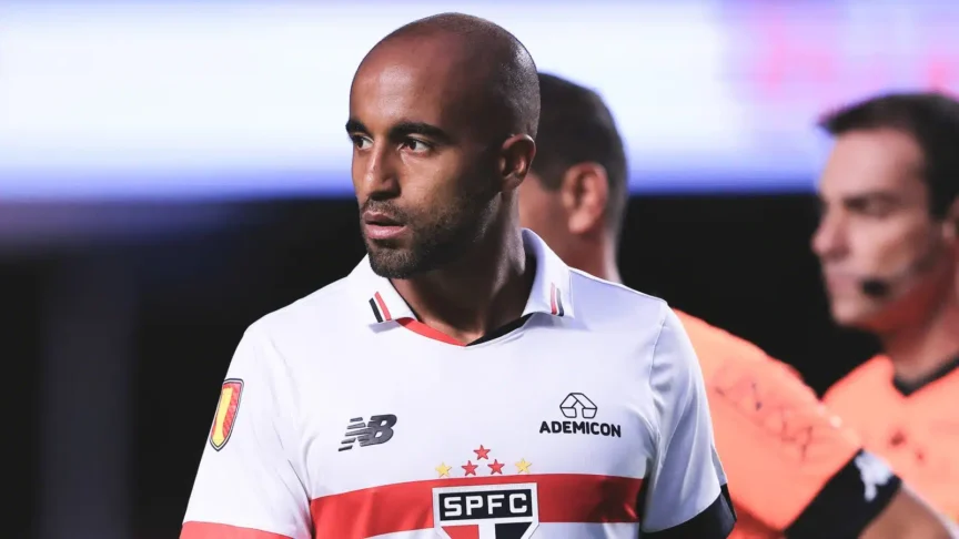 Lucas deve ser o substituto de Luciano no São Paulo contra o Corinthians (IconSport)