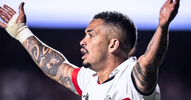 Multicampeão pelo São Paulo critica 'média' com a torcida de Luciano: 'Bom jogador, nada de mais'