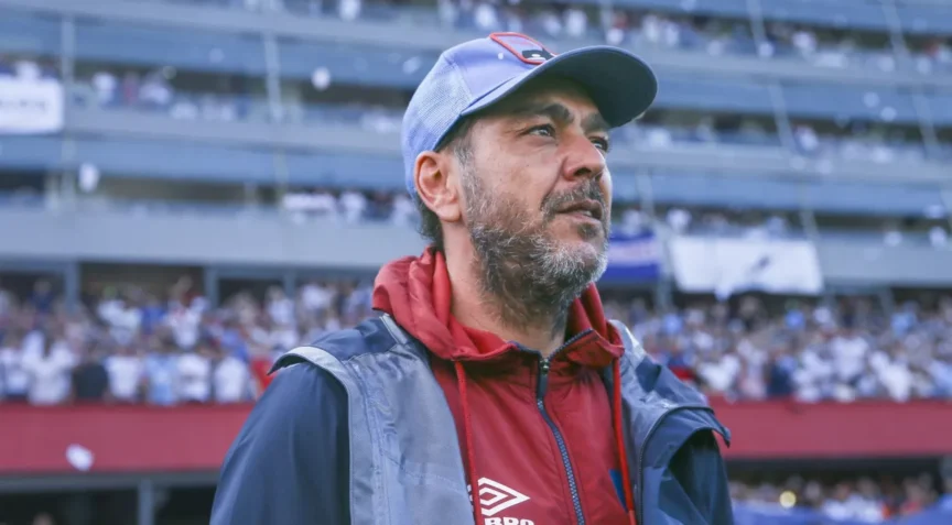 Álvaro Recoba deixou o comando do Nacional, do Uruguai