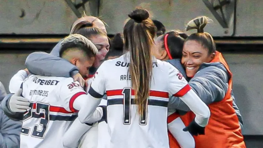 Brasileirão Feminino: São Paulo vence o Grêmio de virada em jogo com polêmica e golaços