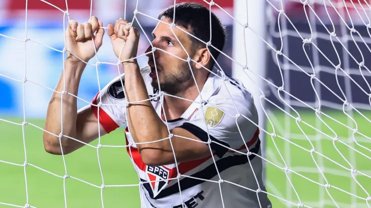 Calleri jogador do Sao Paulo durante partida contra o Botafogo no estadio Morumbi pelo campeonato Copa Libertadores 2024