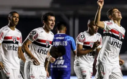 São Paulo se despede da Libertadores com goleada