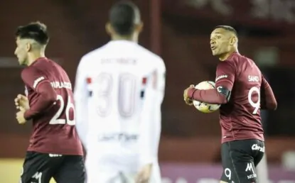 São Paulo perde para o Lanús em primeiro jogo da Sul-Americana