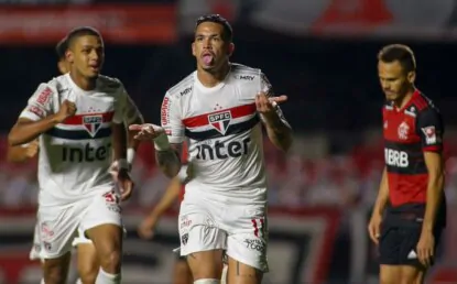 São Paulo faz 5 a 1 no agregado contra o Flamengo  e está na semifinal