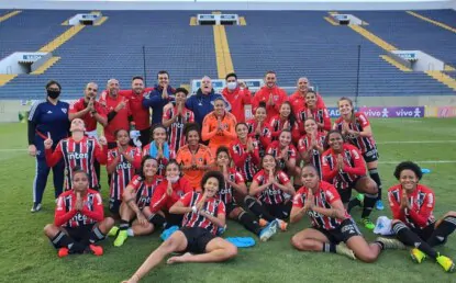 São Paulo vence o Santos e vai para a semifinal do Brasileiro