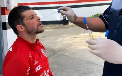 Elenco testa negativo para Covid-19, antes de confronto contra o Internacional