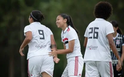 São Paulo vence Corinthians e garante classificação à próxima fase no Brasileiro