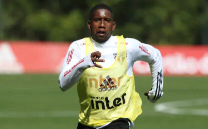 São Paulo recebe proposta do Bahia por Toró; outros clubes tem interesse no jogador