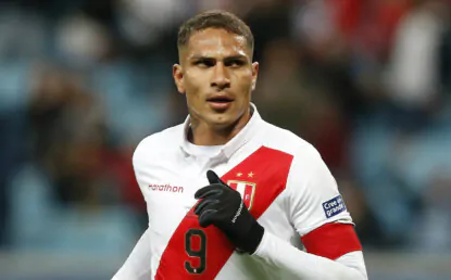 Guerrero no São Paulo? O centroavante foi oferecido ao clube paulista