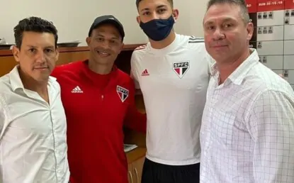 Por indicação de Alex, São Paulo acerta empréstimo de zagueiro da base do Coritiba