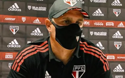 “Se tinha que ter um ganhador, era para ter sido o São Paulo”, diz Juan Branda, auxiliar de Crespo