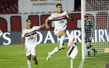 São Paulo joga mal e só empata com o Racing no Morumbi