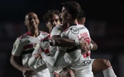 Vitória gigante: Nos acréscimos, São Paulo vence o Grêmio no Morumbi