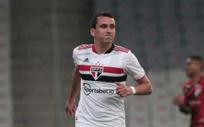 Com 2 de Pablo São Paulo bate Athletico-PR na Arena da Baixada