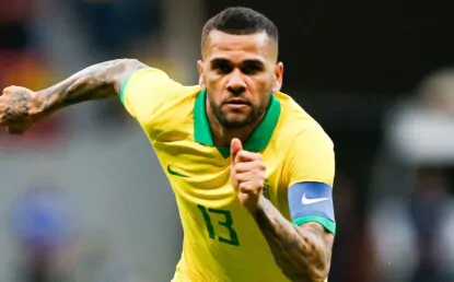 No radar de clube europeu, Daniel Alves sonha em encerrar sua carreira no Bahia: “Tudo começou lá”