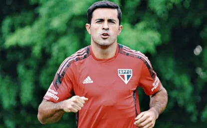 E o Éder? Atacante acredita viver seu melhor momento físico no São Paulo, mas perde espaço para Pablo e Vitor Bueno