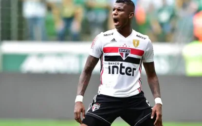 Ainda sem acertar com Arboleda, São Paulo tem apenas dois zagueiros com contrato longo; confira a situação dos defensores do time