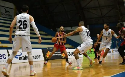Fora de casa, Basquete Tricolor abre vantagem nos playoffs diante de Rio Claro