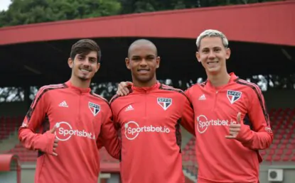 São Paulo negocia renovação de contrato com Arboleda e mais cinco promessas da base