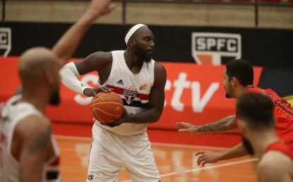 Tyrone se destaca em jogo acirrado e o São Paulo bate o Paulistano no basquete