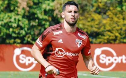 Dia de folga do elenco, Calleri participa de treino físico no CT; Gabriel também fez atividades para acelerar a adaptação
