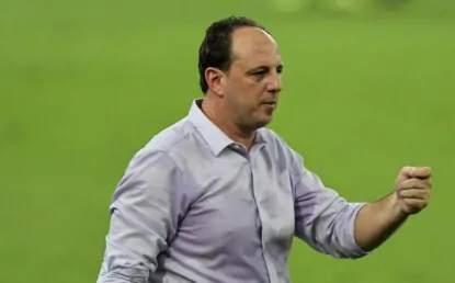 Cicinho vê Rogério Ceni no São Paulo em caso de eliminação na Copa do Brasil: “Eu acho que o Crespo cai”