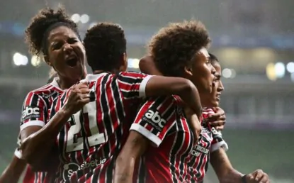 São Paulo vence Palmeiras de virada após sair perdendo de 2 a 0 e elimina o rival do Paulista Feminino
