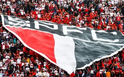 Torcida do São Paulo esgota setor popular para confronto contra o Corinthians no Morumbi