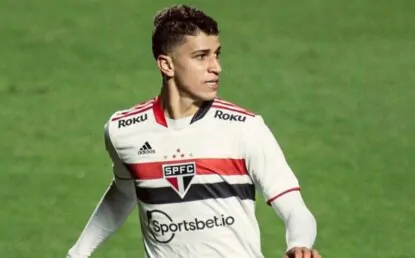 De acordo com portal, São Paulo quer negociar Vitor Bueno, mas o jogador pretende ficar