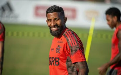 São Paulo tem interesse no lateral-direito Rodinei para a próxima temporada