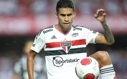 Casares anuncia déficit de R$ 106 milhões e fala de proposta por jogadores da base