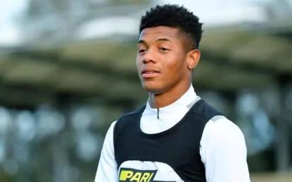 Salário alto e parte jurídica dificultam o retorno de David Neres ao São Paulo