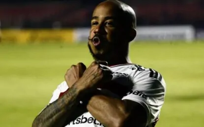 Patrick não poupa e rebate críticas sobre seu físico: “Como fiz gol, não sou gordo”