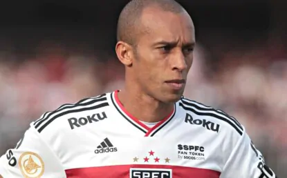 Vão seguir no São Paulo? Dirigente Tricolor fala sobre futuro de Miranda e Reinaldo