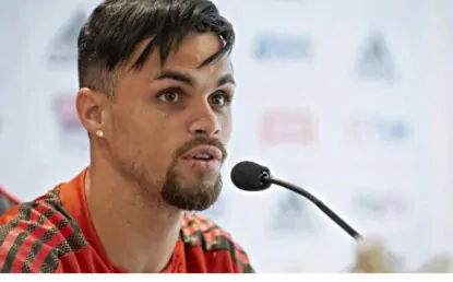 “Eu iria tatuar o símbolo”; Michael ‘entrega’ torcida pelo SPFC na infância e expõe bastidores