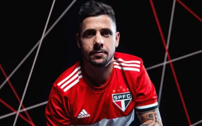 “Estamos falando do São Paulo”; Cicinho não teme o Flamengo na Copa do Brasil