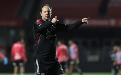 Rogério Ceni dá indícios que jogará com o time reserva contra o Flamengo