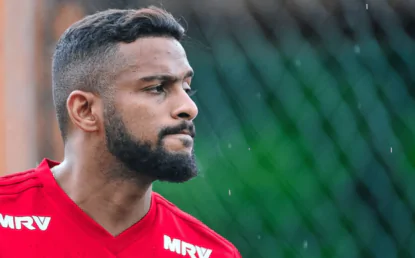 Vai renovar com o São Paulo? Empresário de Reinaldo nega sondagem do Fluminense