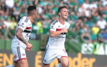 São Paulo se despede de 2022 com goleada por 4 a 0 sobre o Goiás