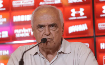 Leco, ex-presidente do São Paulo, causa revolta geral após cornetadas ao clube